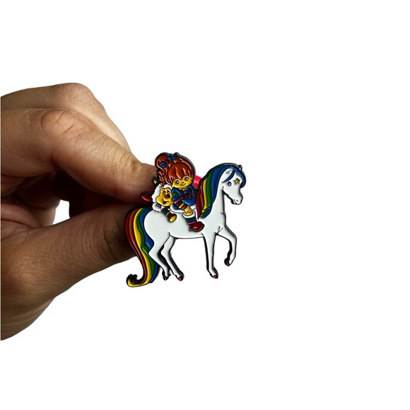 Rainbow Brite Enamel Pin - Picture 2 of 2